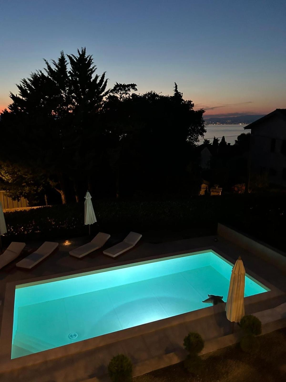 Villa Antunovic Малинска Екстериор снимка